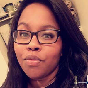 Meet your Posher, Iesha